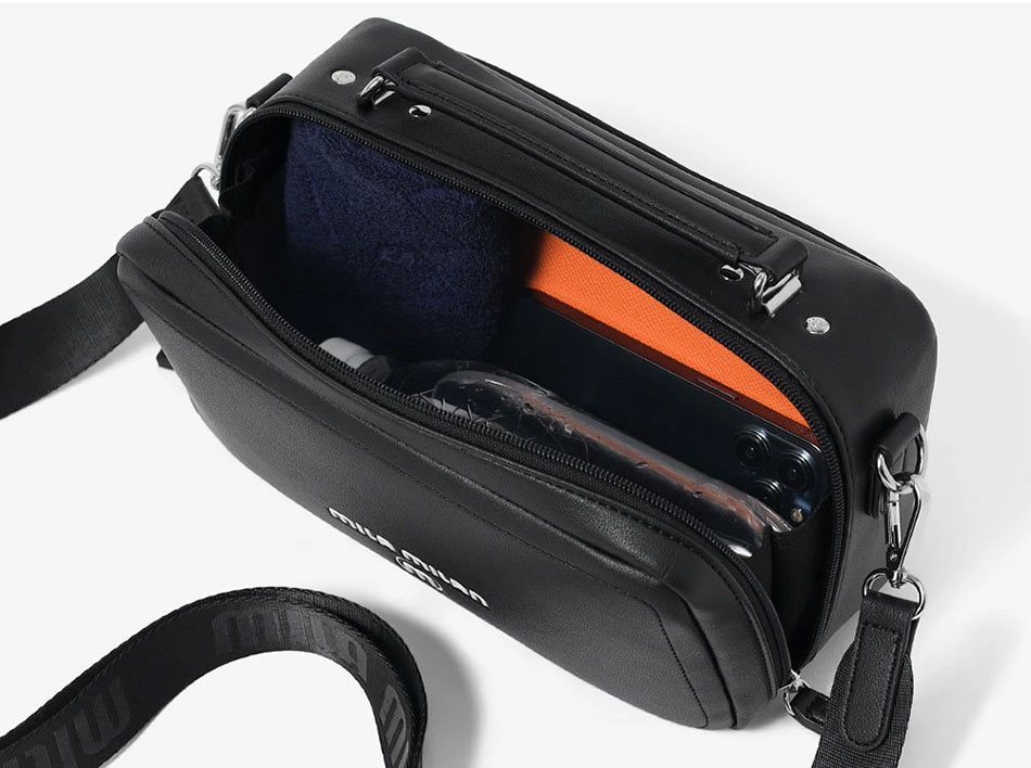 ミラ・ミラン オット ショルダーバッグ