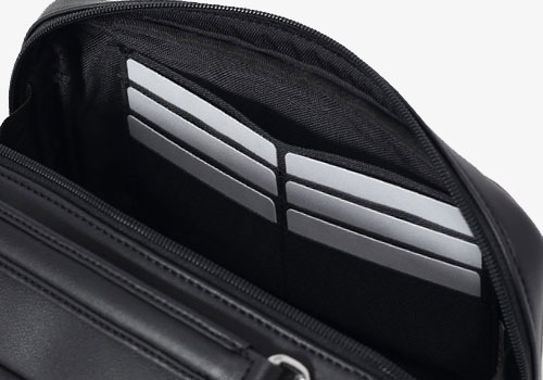 ミラ・ミラン オット ショルダーバッグ