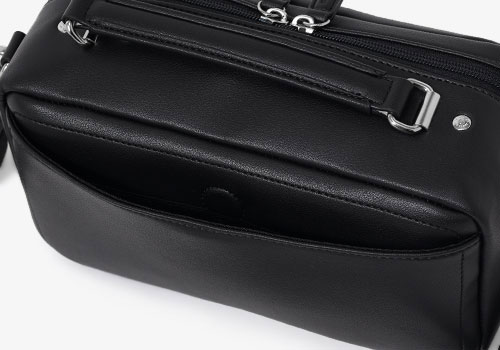 ミラ・ミラン オット ショルダーバッグ