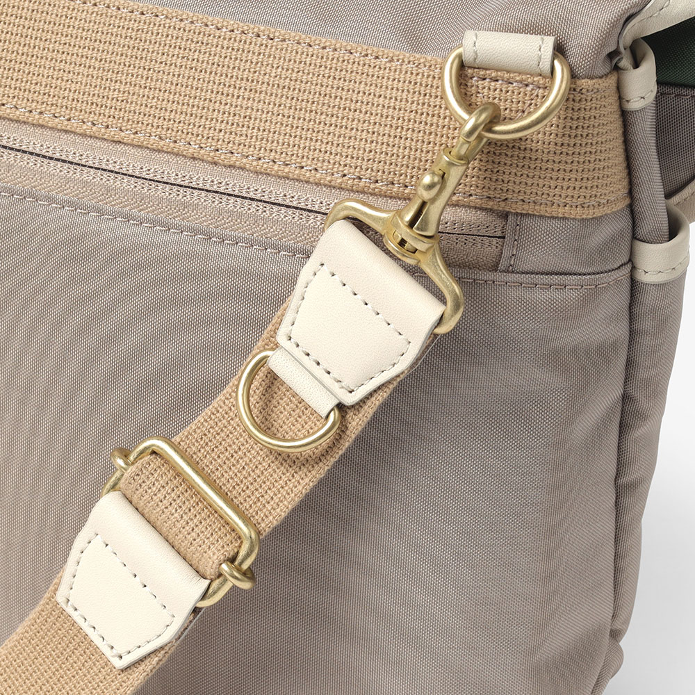 シルバーレイククラブ グレーン ショルダーバッグ A5