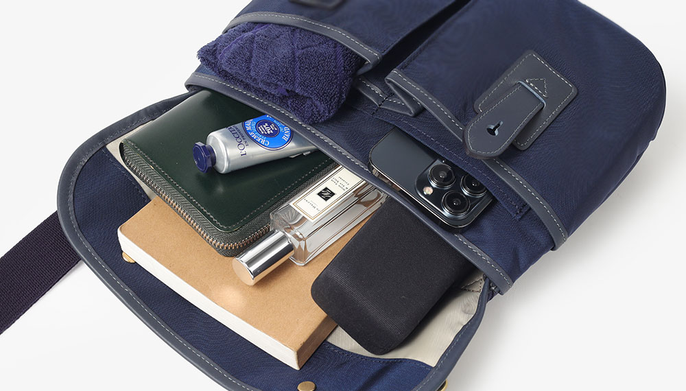 シルバーレイククラブ グレーン ショルダーバッグ A5