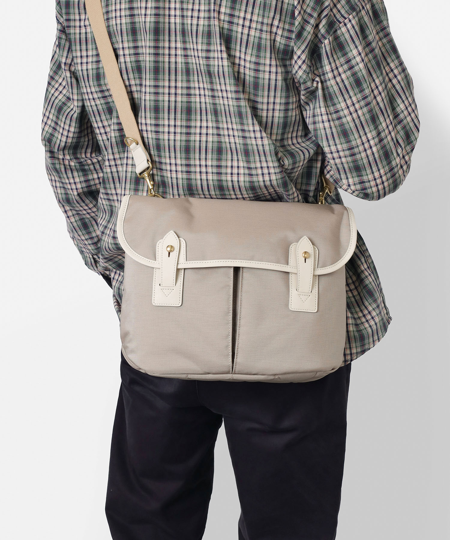 シルバーレイククラブ グレーン ショルダーバッグ B5