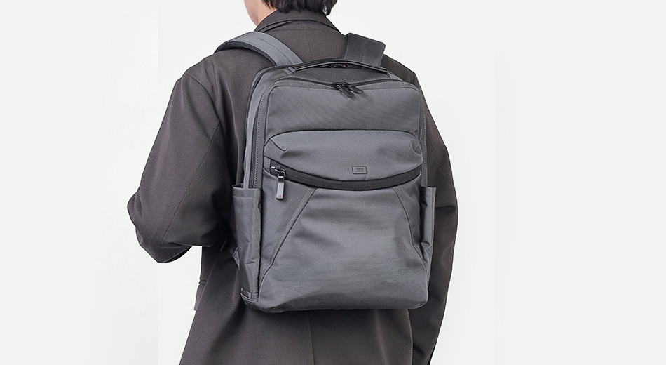 タケオキクチ バルジ ビジネスリュック B4 15.6インチ対応 ダブルルーム