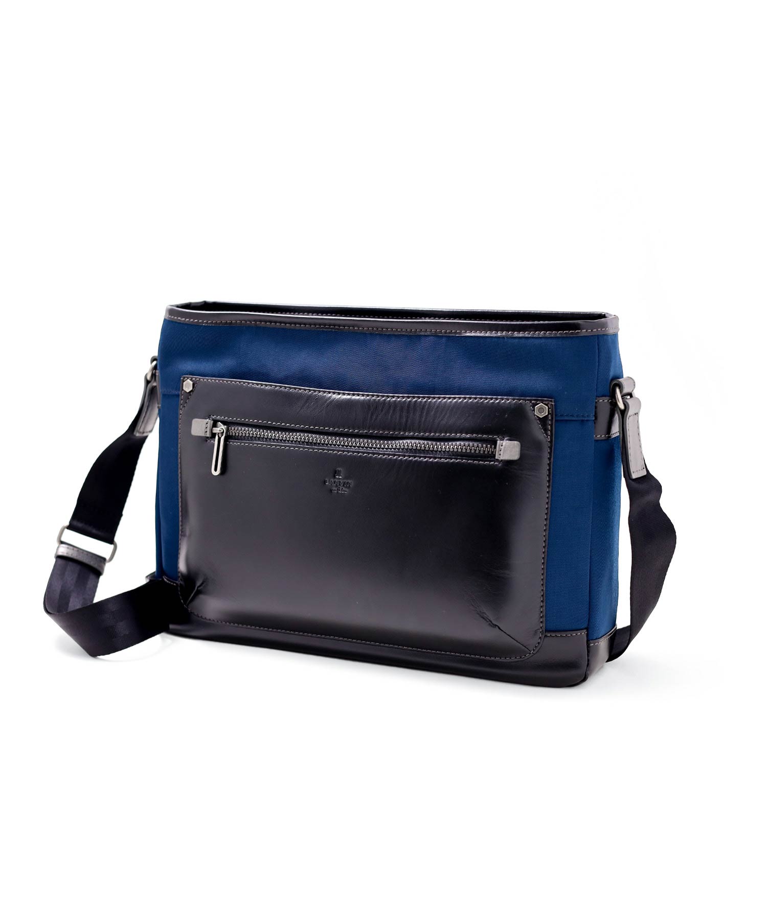 LANVIN en Bleu ランバンオンブルー テック ショルダーバッグ A4