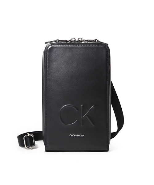ck Calvin Klein CKカルバン・クライン ロゴス レザーミニショルダー